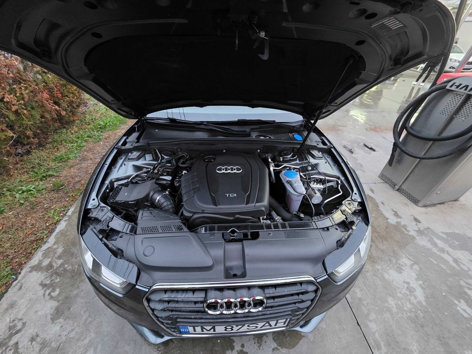 Vând Audi A5 sline  2013 automat 2.0 TDI 177 cp , 260.300 km . 0728111225