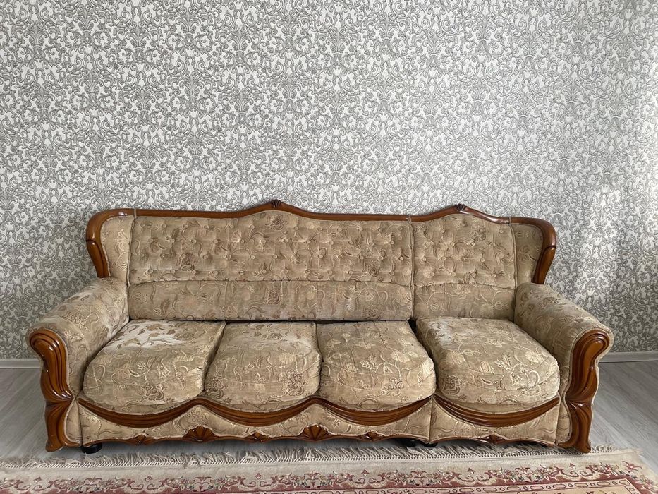 Продам большой диван