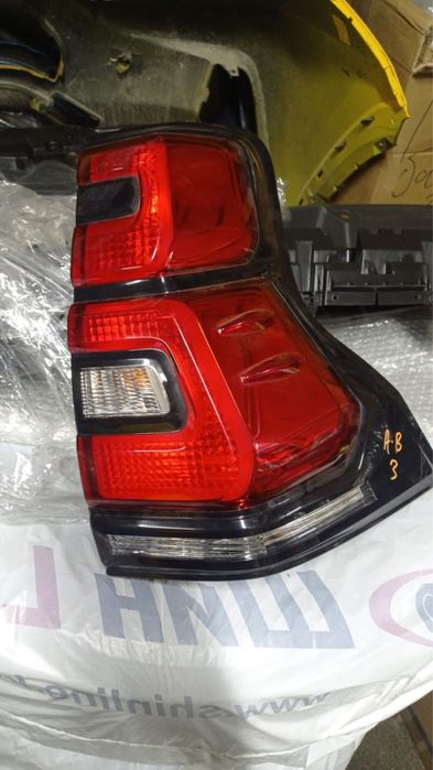 Фары на Land Cruiser Prado 150