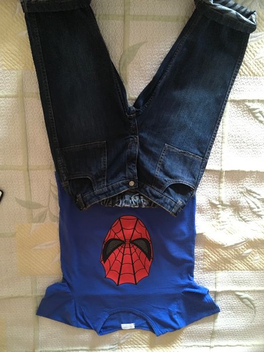 Лот блузка на Спайдърмен и двулицеви летни дънки