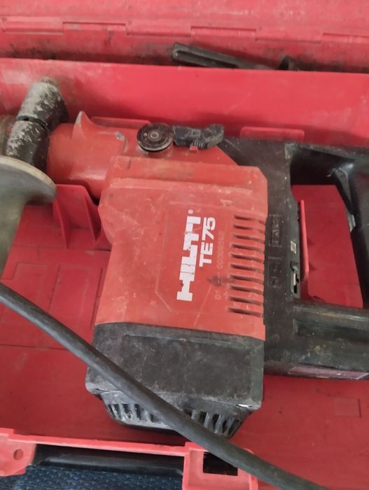 Продавам HILTI TE 75