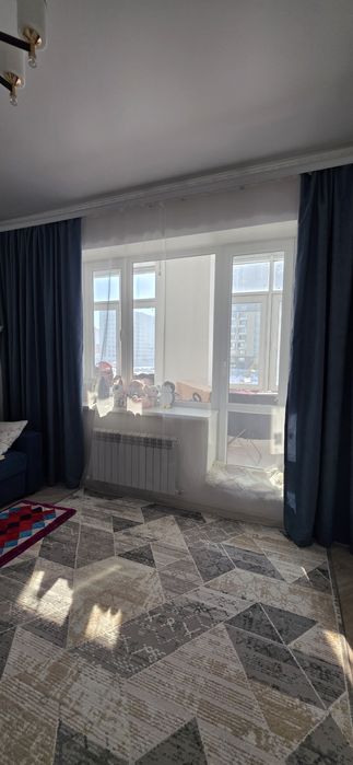 Продаю  шторы срочно