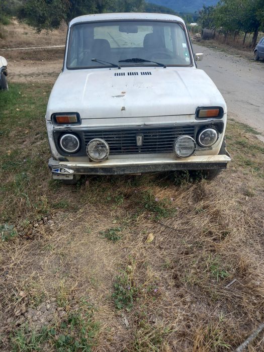 Лада нива на части