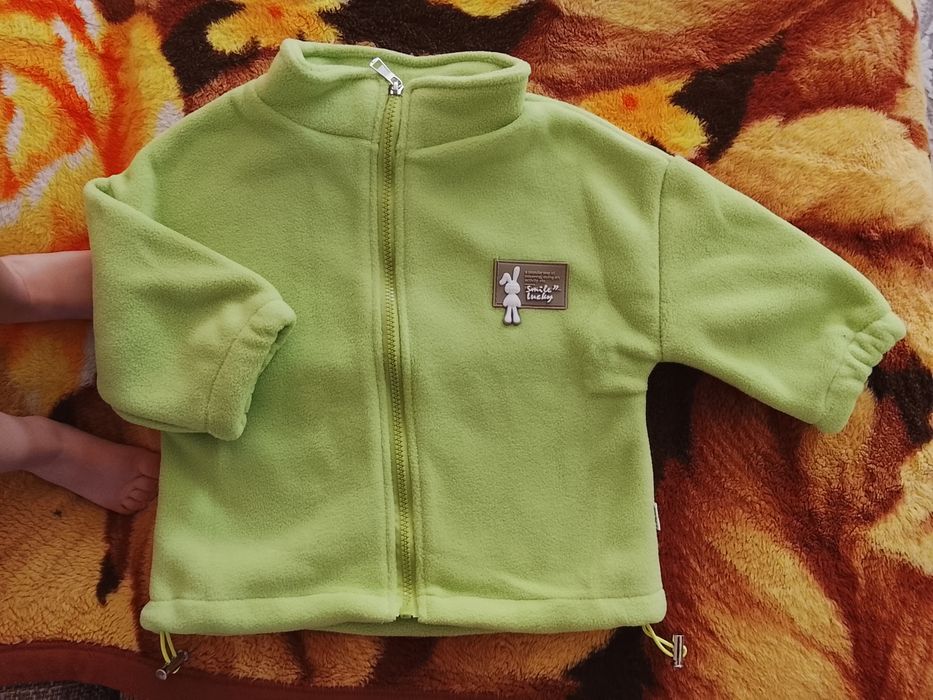 Продам кофту на флисе.