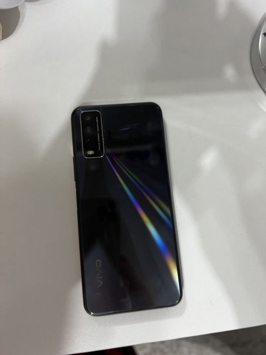 Продаю Vivo Y20 4/ 128 GB