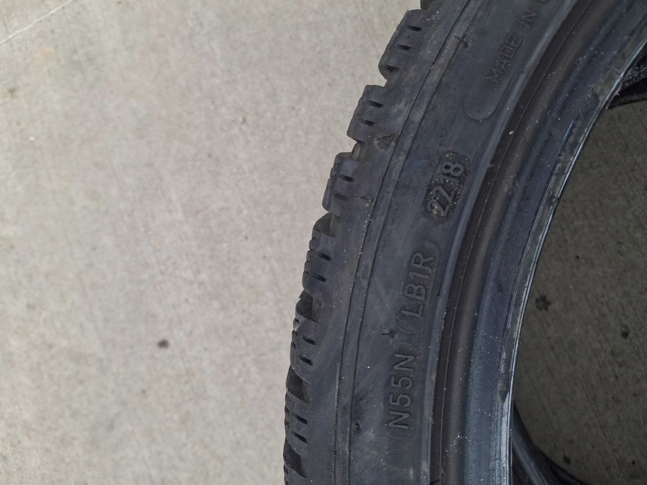 2бр. зимни гуми 225/40/18 Dunlop