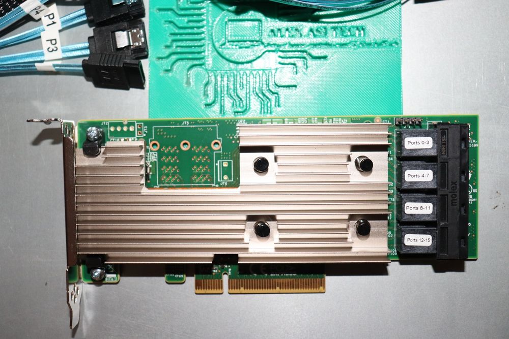 Kit Storage HBA Original  LSI Broadcom 9305-16i IT Mode 12Gb/s + 4 x Cabluri SAS/SATA