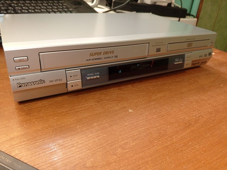 Продам Panasonic  nv-vp 32