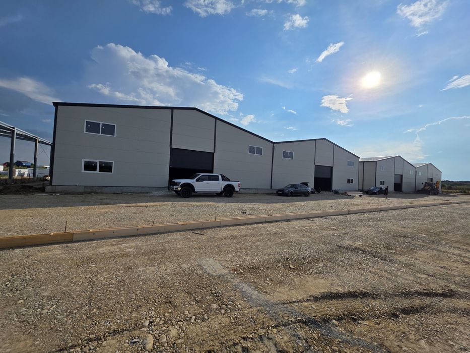 Oferim spre vanzare un complex logistic ( hale depozitare ]