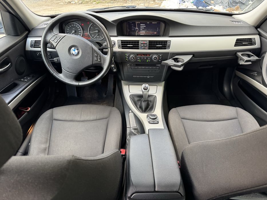 Bmw 318i 2010 euro 5
