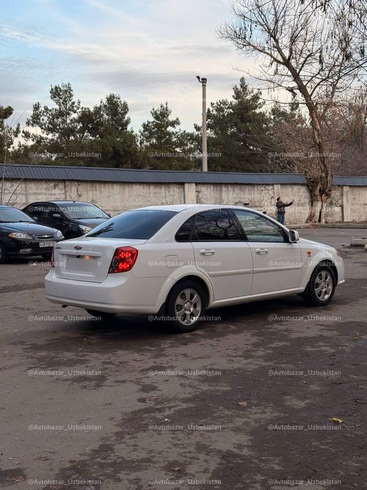 •Gentra 3 AT 2018•