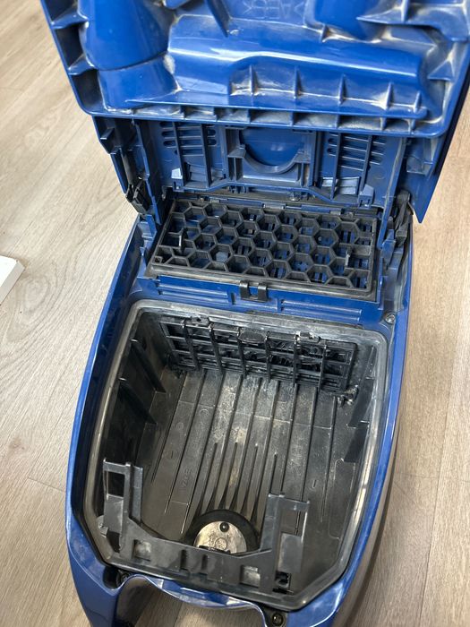 Прахосмукачка Miele S712 за части