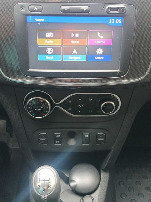 DACIA Sandero 2018 — imagine 3