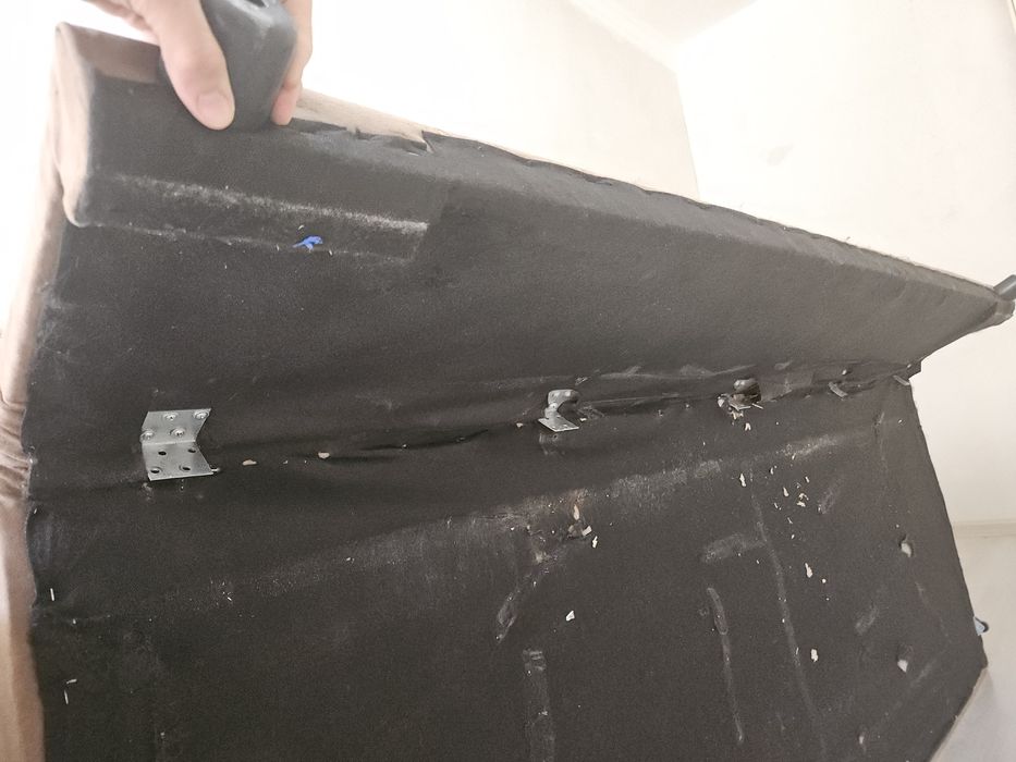 Диван бесплатно отдаём срочно