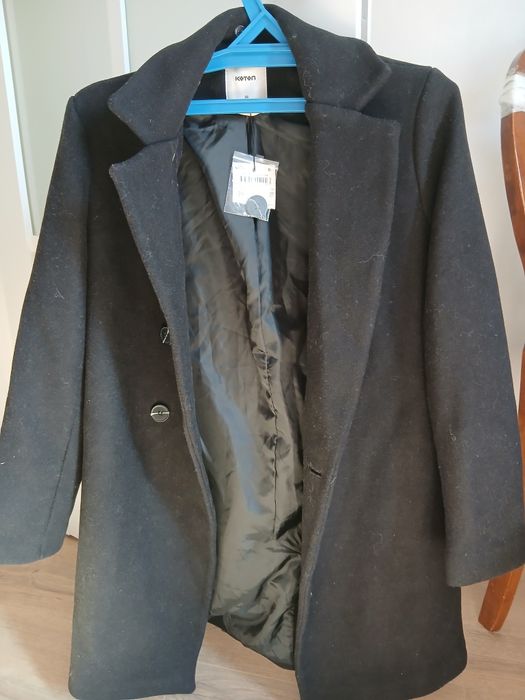 Пальто короткое ниже бедра