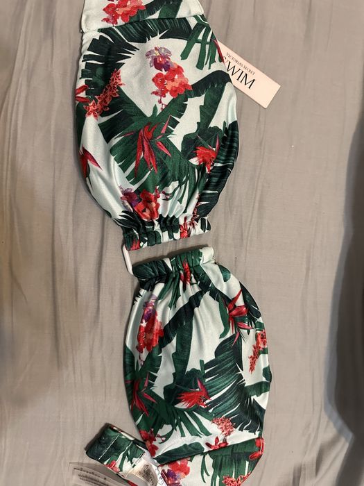 Sutien costum baie Victoria’s Secret