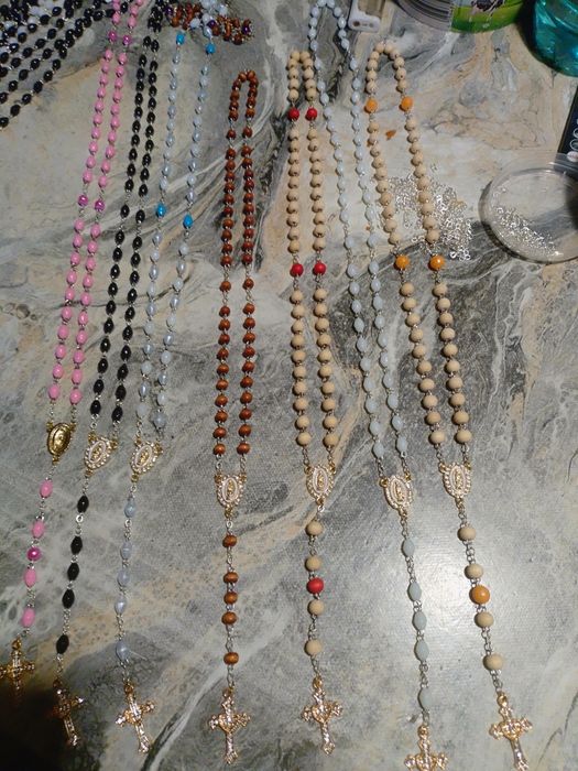 Vând rozarii superbe