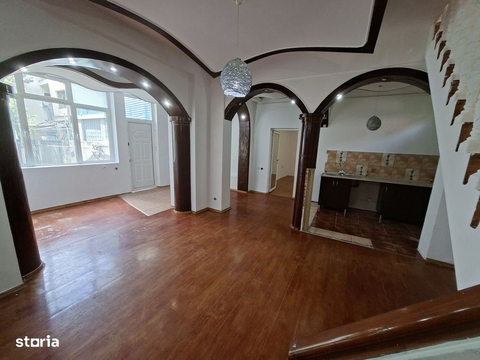 Piata Unirii, Calea Calarasilor, PROPRIETAR, vand casa P+M, 4 camere