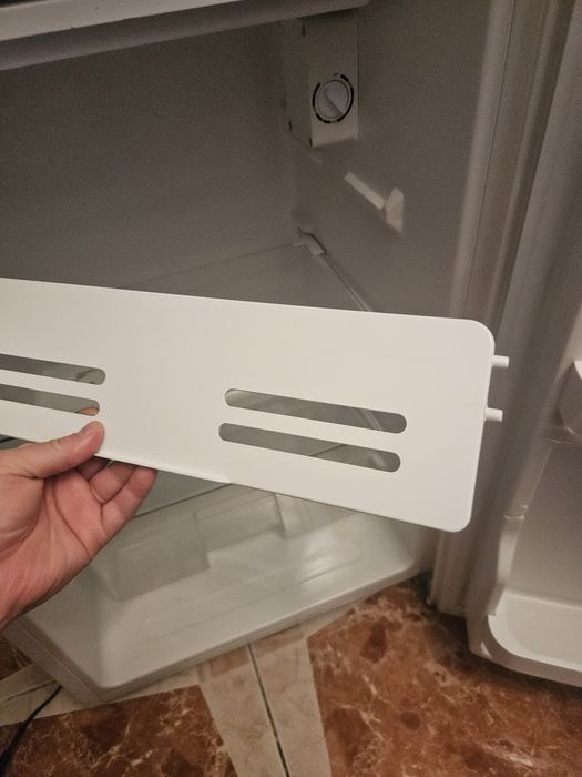 Продам холодильник Midea