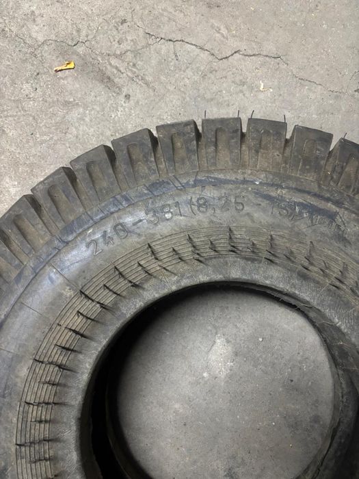 Продам шины от погрузчика