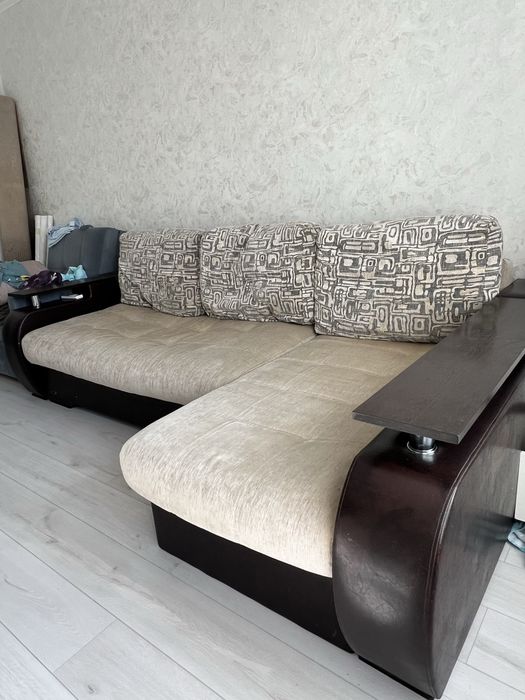 Продам диван белорусский в хорошем состоянии