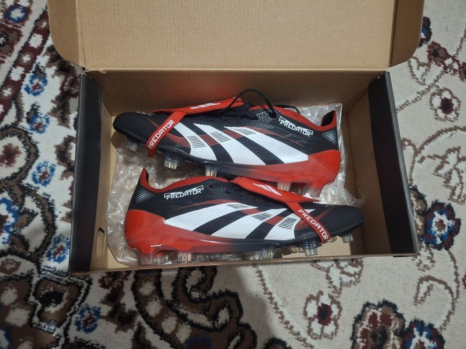 Бутсы Adidas Predator