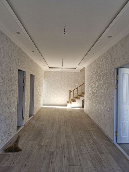 Шошилинч Лайлак махаллада(Сергели) янги қурилган котеджлар сотилади.