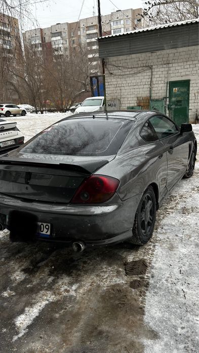 Hyundai Tuscani 2001 год