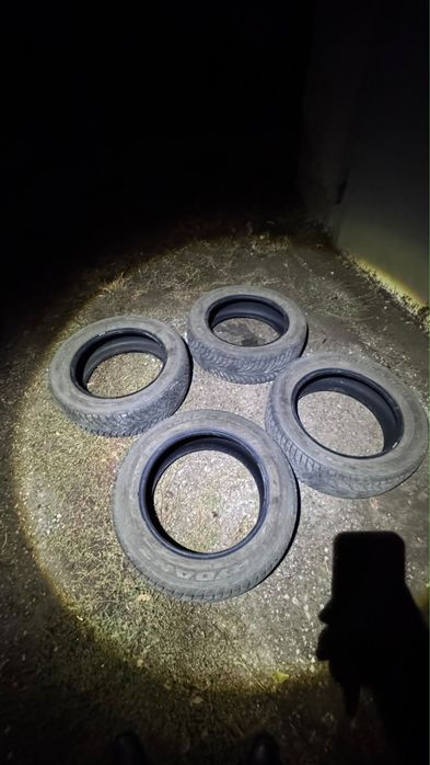 Продам шины всесезонные 225/60 R18