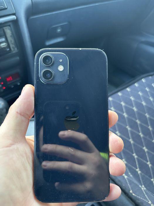 Продам айфон 12 128 гб