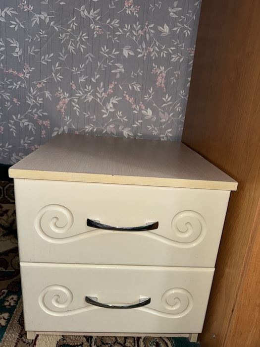 Двухспальная кровать