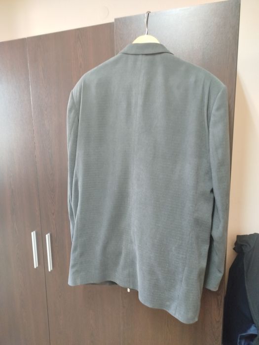 Мъжки костюм  ,тъмно сив