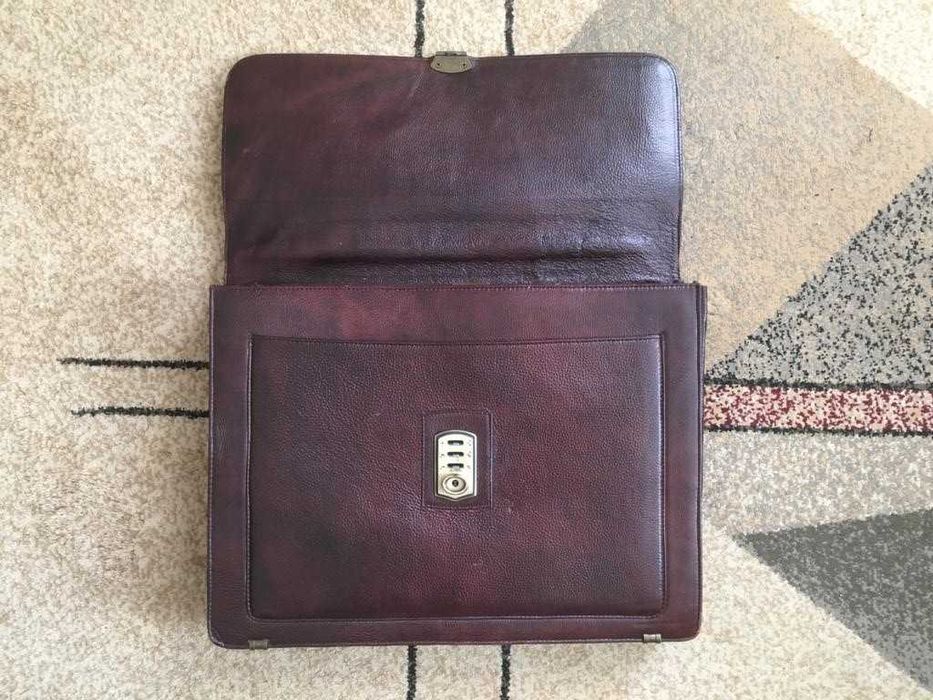 Портфель для деловых мужчин