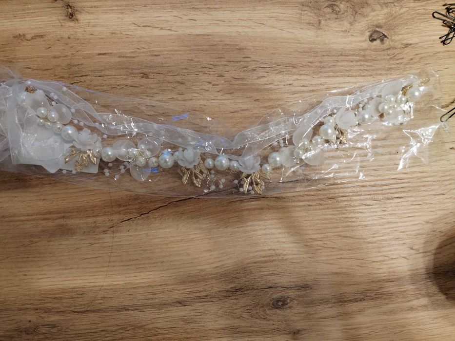 Продавам аксесоари за коса