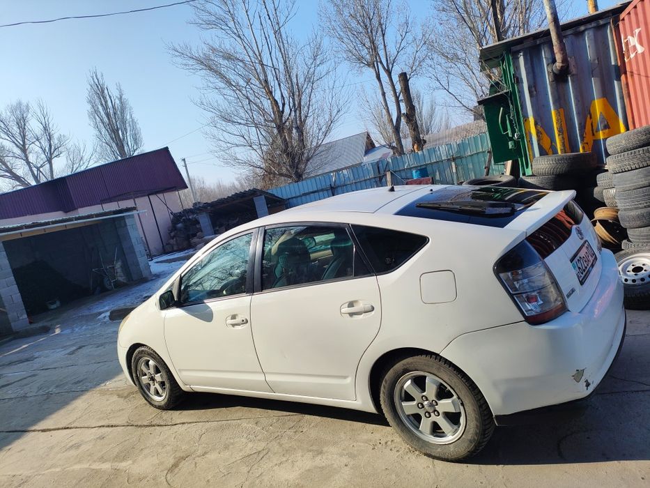 Тайота Приус гибрид