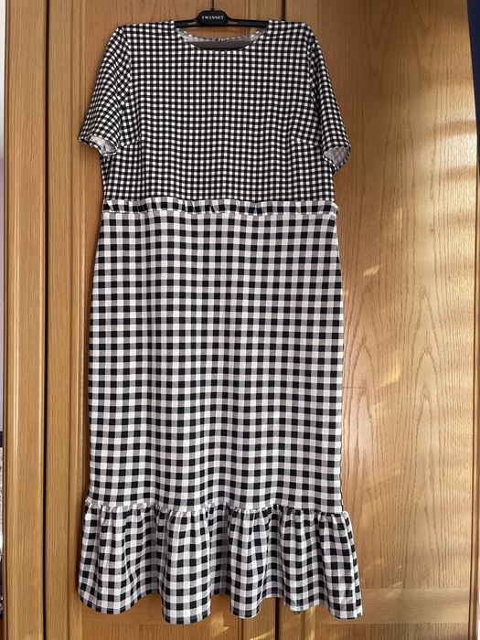 рокля ASOS curve