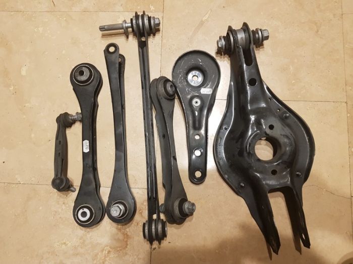 Punte spate BMW F30 F36 Seria 3, bascula, articulatie brate spate BMW