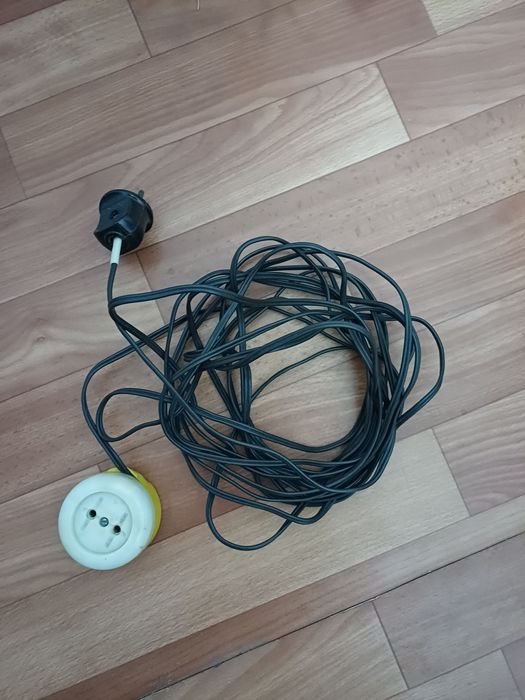 Электрческий  удлинитель и  счетчик