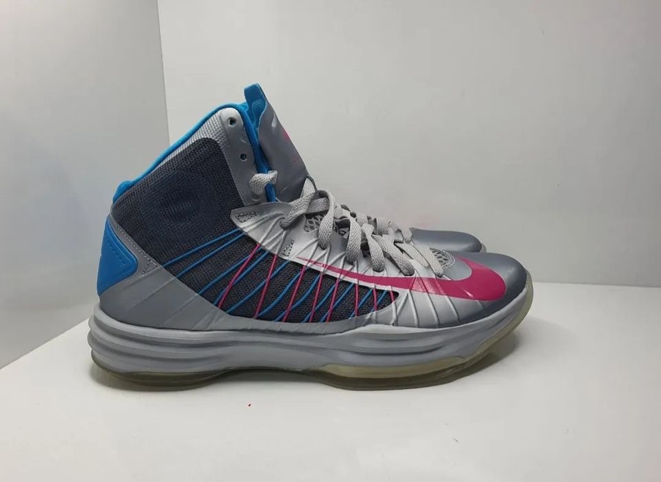 Кецове Nike Hyperdunk + 

Чисто нови без кутия.

Размер 44 стелка 28 с