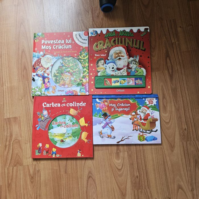 Carti de craciun ptr vârstă de 2 ani in stare foarte bună.