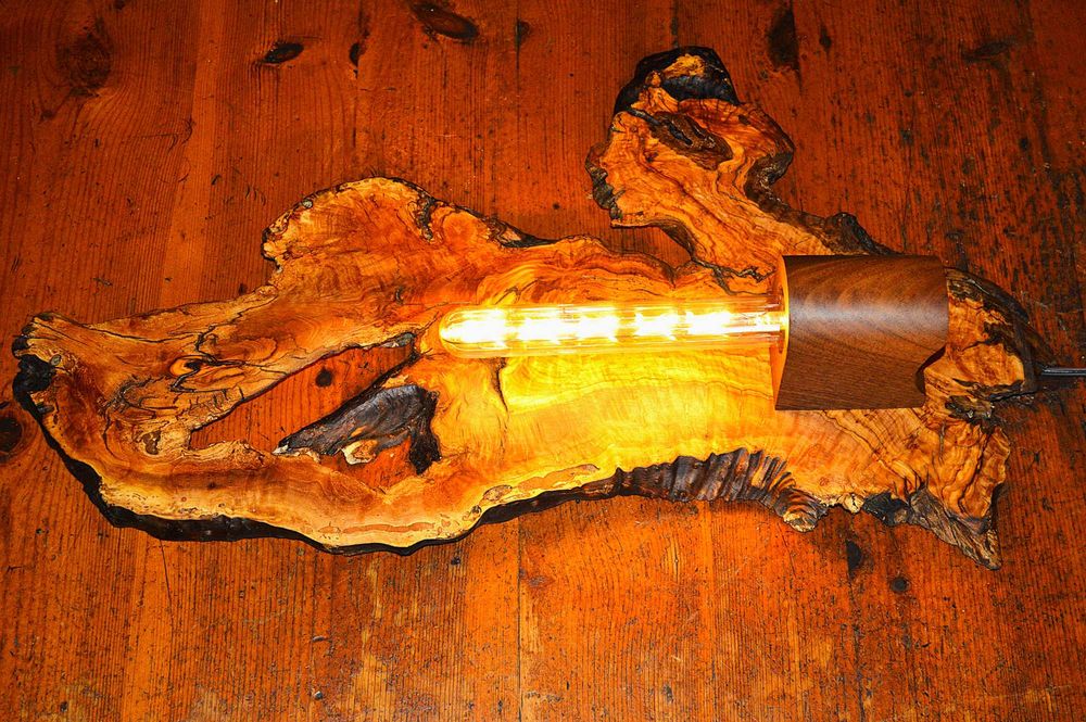 Страхотни дизайнерски лампи от маслиново дърво