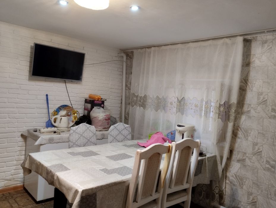 Продам срочно дом(часть дома )