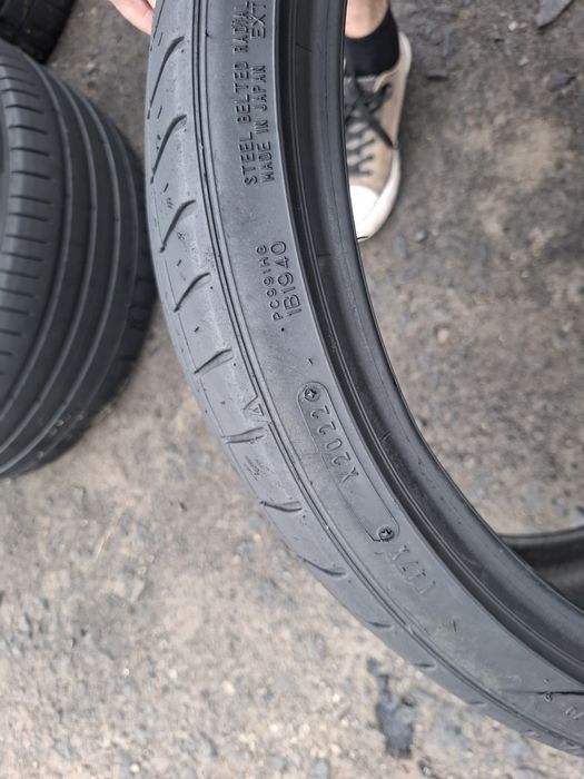Vand 2 anvelope 225 35 20 falken de vara dot 2022
