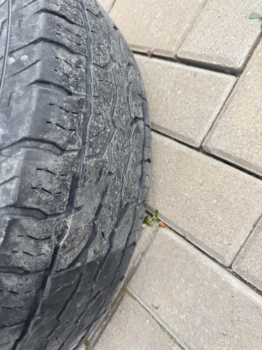 Продам резину 225/80r15