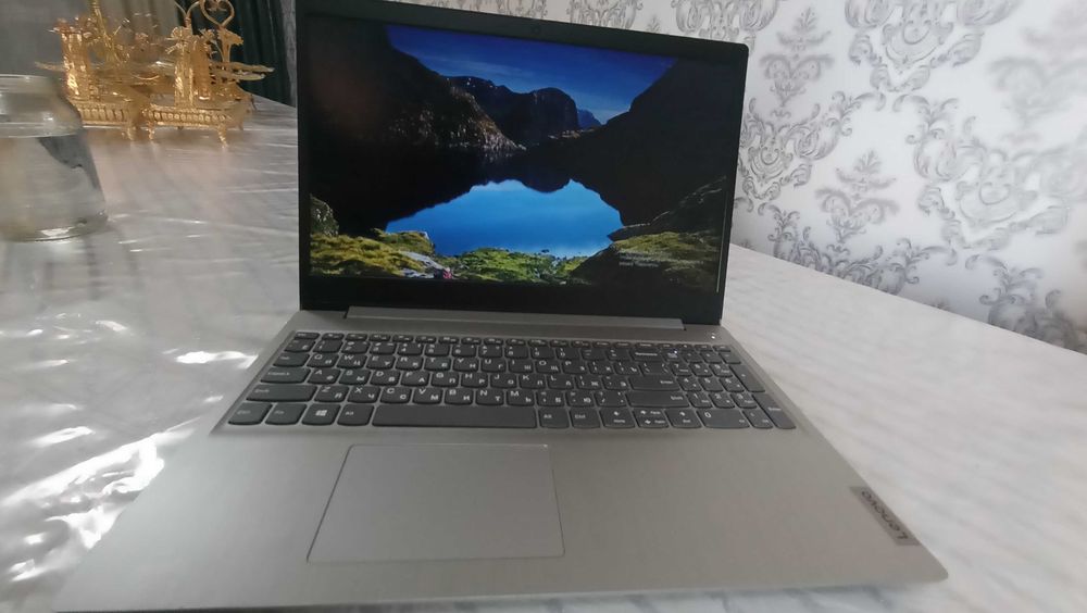 Lenovo  IdeaPad 3 15IGL05