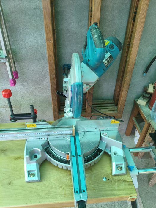 Makita LS1018L Fierastrau circular stationar,1430w,260*30