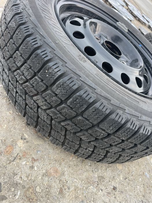 Резервна гума с джанта 4х114.3/15цола