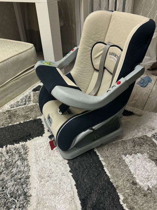 Детское кресло отличного качества