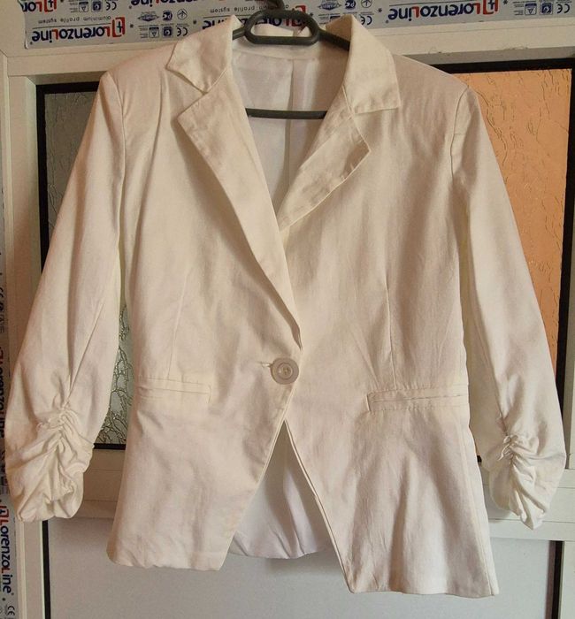 Спортно бяло сако