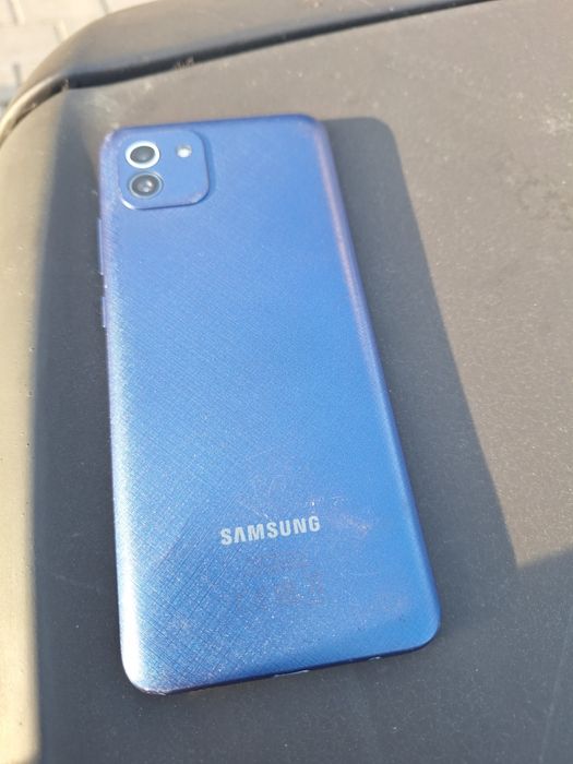 Vand două telephone Samsung